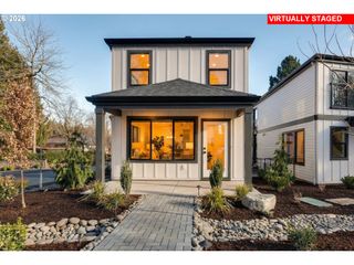 815 3rd St, Lake Oswego, OR 97034