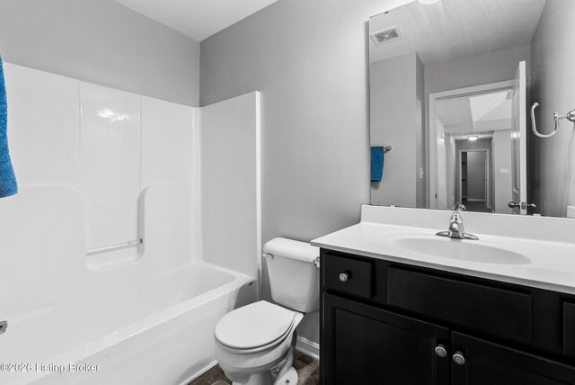 1007 Bogard Ln, Mt Washington, KY 40047