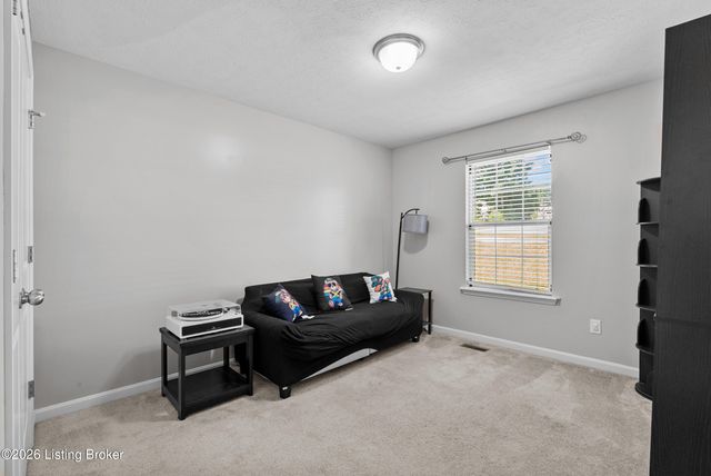 1007 Bogard Ln, Mt Washington, KY 40047