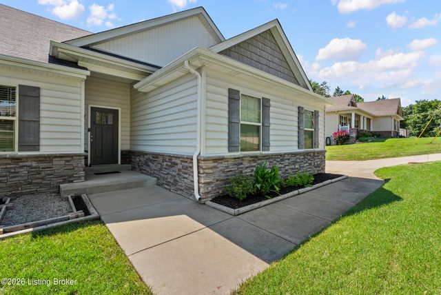 1007 Bogard Ln, Mt Washington, KY 40047