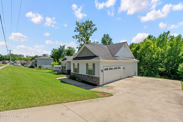 1007 Bogard Ln, Mt Washington, KY 40047