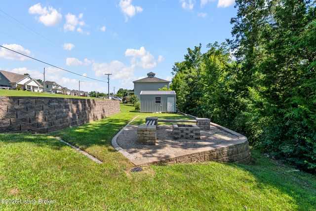 1007 Bogard Ln, Mt Washington, KY 40047