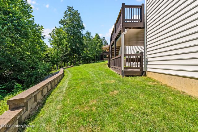 1007 Bogard Ln, Mt Washington, KY 40047