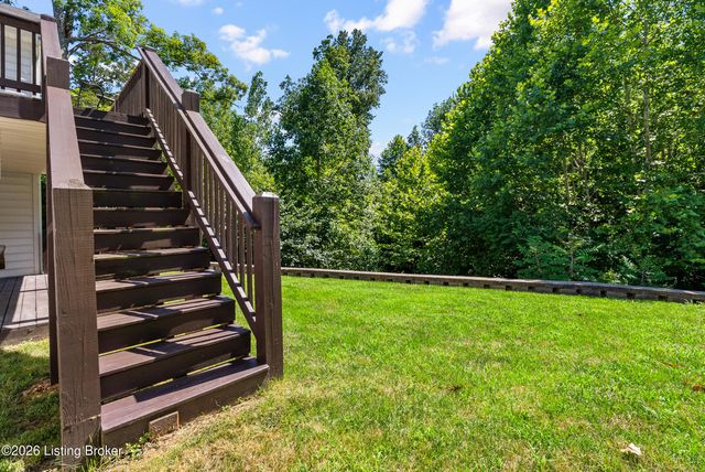 1007 Bogard Ln, Mt Washington, KY 40047