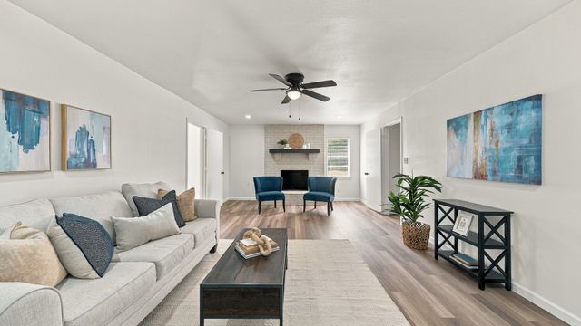 6820 Gary Lane, Fort Worth, TX 76112