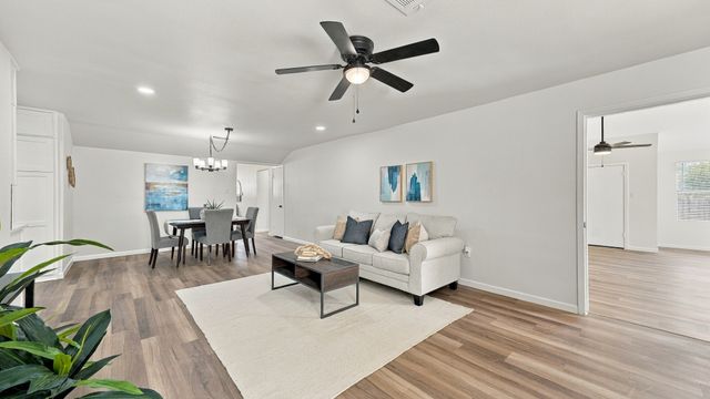 6820 Gary Lane, Fort Worth, TX 76112