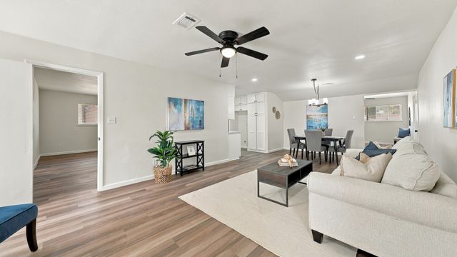 6820 Gary Lane, Fort Worth, TX 76112