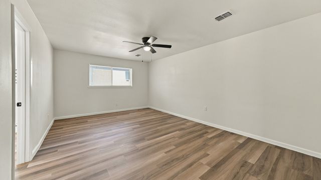 6820 Gary Lane, Fort Worth, TX 76112