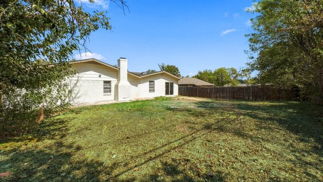 6820 Gary Lane, Fort Worth, TX 76112