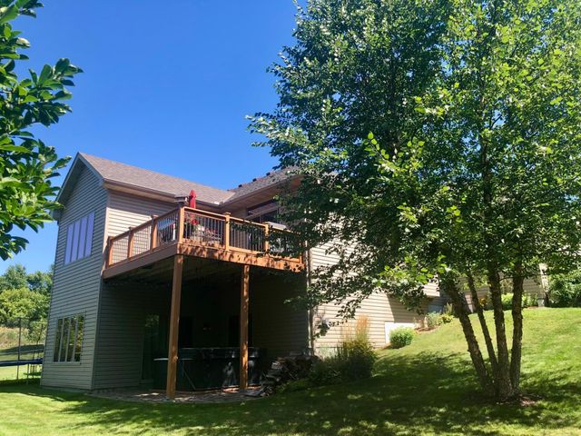 7360 Peltier Circle, Centerville, MN 55038