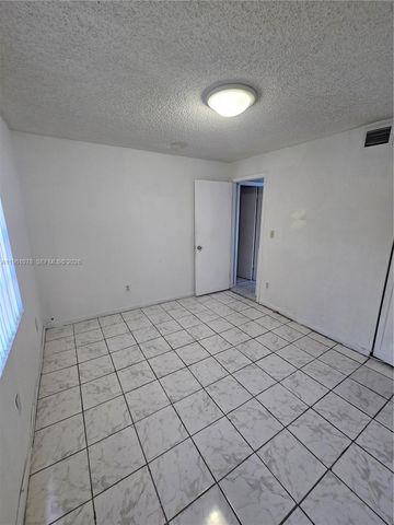 15454 SW 85th Lane 135, Miami, FL 33193