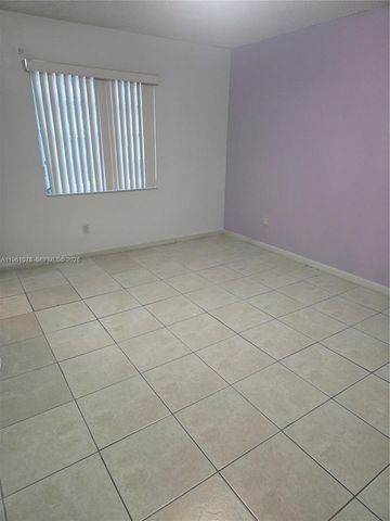 15454 SW 85th Lane 135, Miami, FL 33193