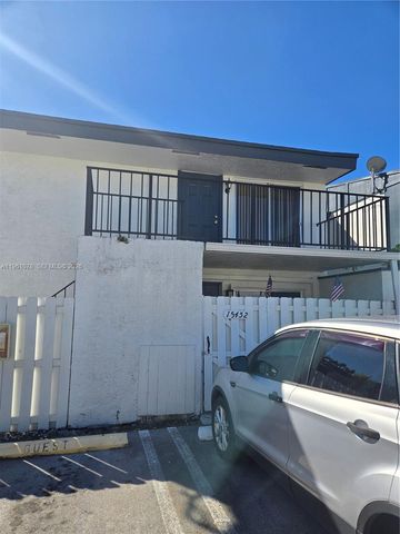 15454 SW 85th Lane 135, Miami, FL 33193