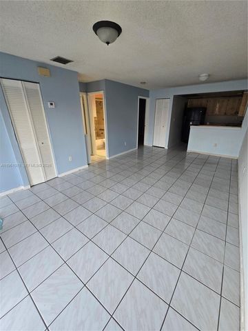 15454 SW 85th Lane 135, Miami, FL 33193