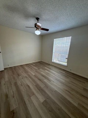 6201 Beverlyhill Street 8, Houston, TX 77057