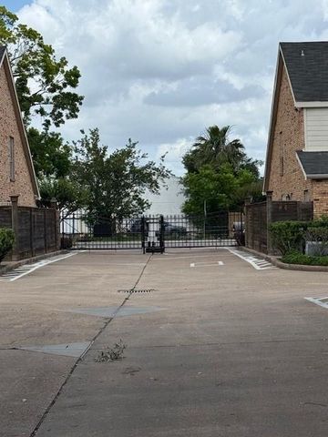 6201 Beverlyhill Street 8, Houston, TX 77057