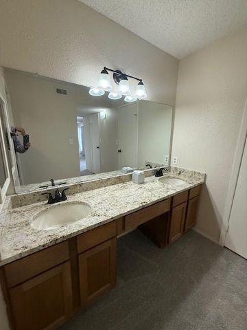 6201 Beverlyhill Street 8, Houston, TX 77057