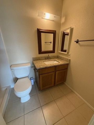 6201 Beverlyhill Street 8, Houston, TX 77057