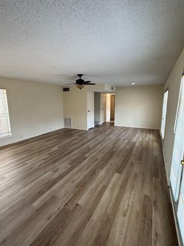 6201 Beverlyhill Street 8, Houston, TX 77057
