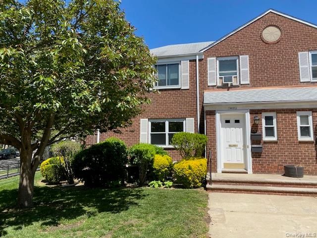 260-18 75th Avenue 1st fl, Glen Oaks, NY 11004