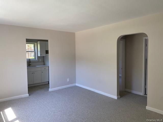 260-18 75th Avenue 1st fl, Glen Oaks, NY 11004