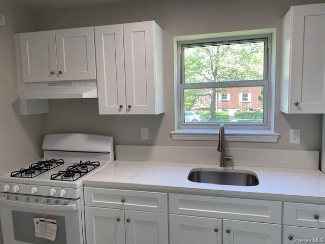 260-18 75th Avenue 1st fl, Glen Oaks, NY 11004