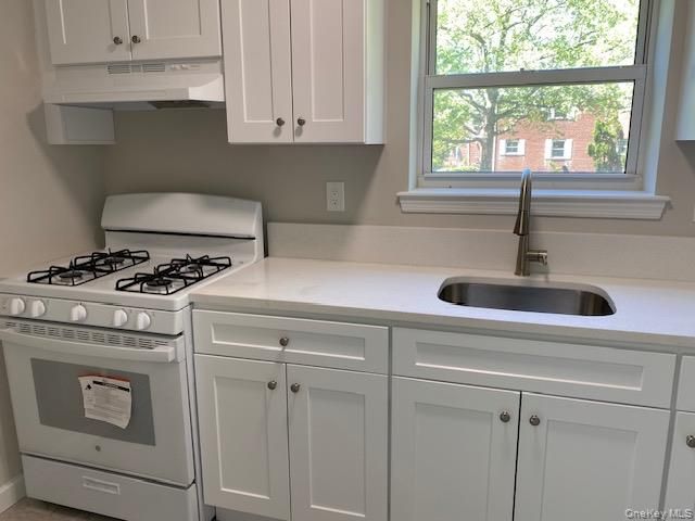 260-18 75th Avenue 1st fl, Glen Oaks, NY 11004