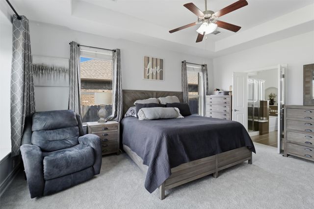 305 Lightcliff ST, Hutto, TX 78634