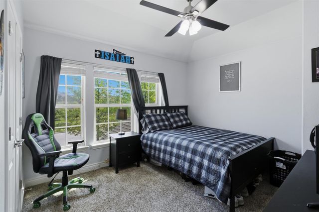 305 Lightcliff ST, Hutto, TX 78634