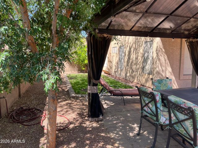 3921 E GRAYTHORN Street, Phoenix, AZ 85044