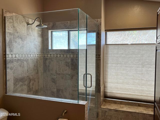 3921 E GRAYTHORN Street, Phoenix, AZ 85044