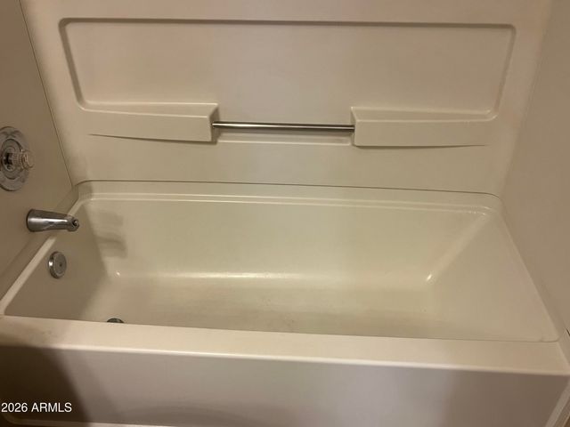 3921 E GRAYTHORN Street, Phoenix, AZ 85044