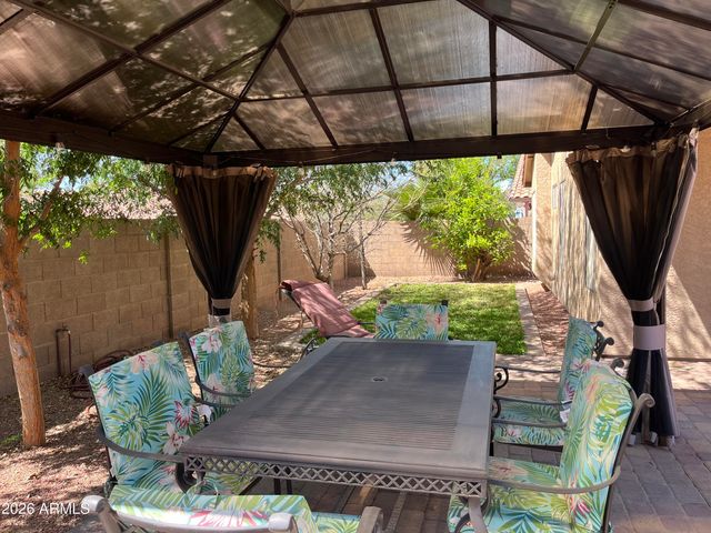 3921 E GRAYTHORN Street, Phoenix, AZ 85044