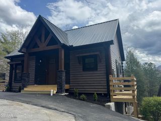 1723 Mountain Shadows Way, Gatlinburg, TN 37738