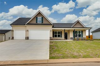 108 Walters Way, Pickens, SC 29671
