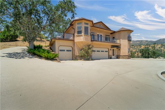 29801 Greenwater Drive, Tehachapi, CA 93561