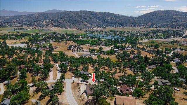 29801 Greenwater Drive, Tehachapi, CA 93561