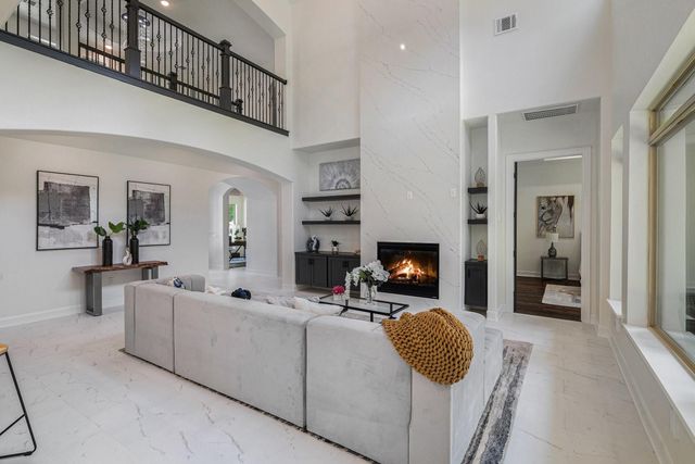 290 Apple Valley Dr, Panorama Village, TX 77304