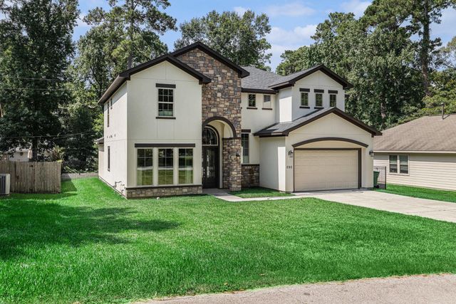 290 Apple Valley Dr, Panorama Village, TX 77304