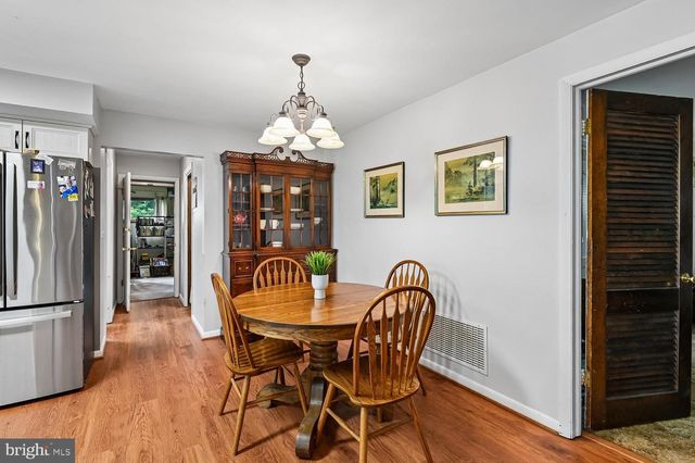 3303 POCAHONTAS DR, Edgewater, MD 21037