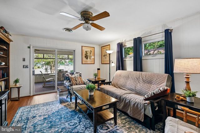 3303 POCAHONTAS DR, Edgewater, MD 21037