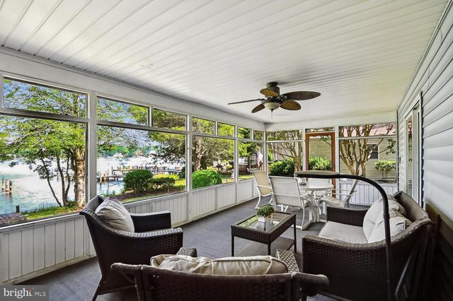 3303 POCAHONTAS DR, Edgewater, MD 21037