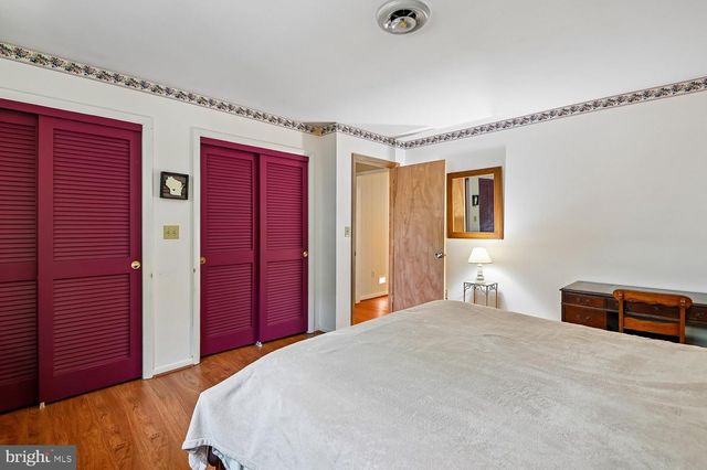 3303 POCAHONTAS DR, Edgewater, MD 21037