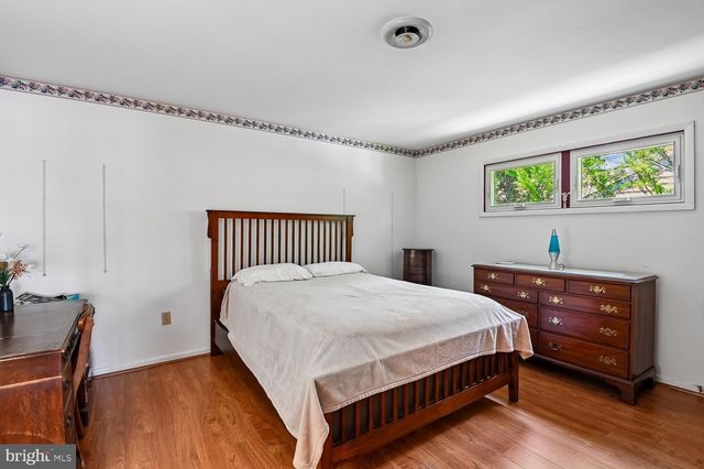 3303 POCAHONTAS DR, Edgewater, MD 21037