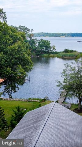 3303 POCAHONTAS DR, Edgewater, MD 21037