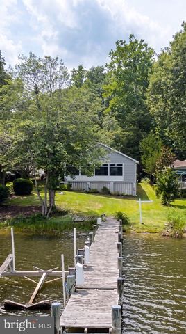 3303 POCAHONTAS DR, Edgewater, MD 21037
