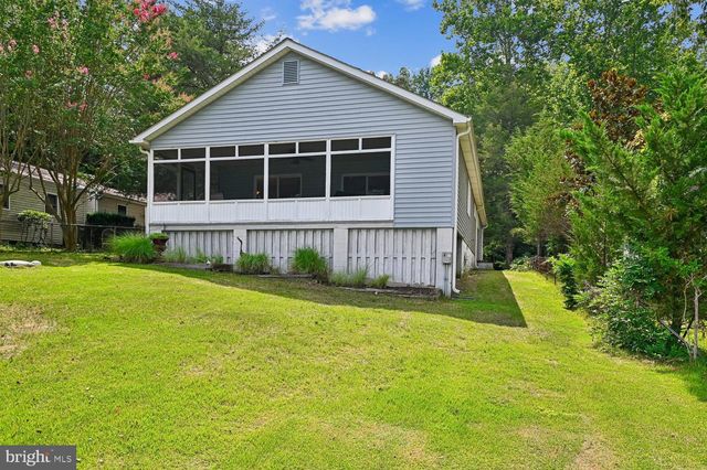 3303 POCAHONTAS DR, Edgewater, MD 21037