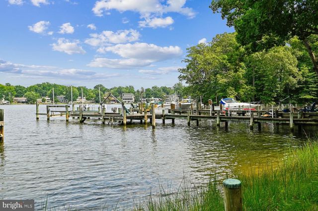 3303 POCAHONTAS DR, Edgewater, MD 21037