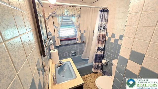 2108 Columbia Avenue, Whitehall Twp, PA 18052