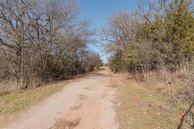 330348 E 1010 Road, Harrah, OK 73045